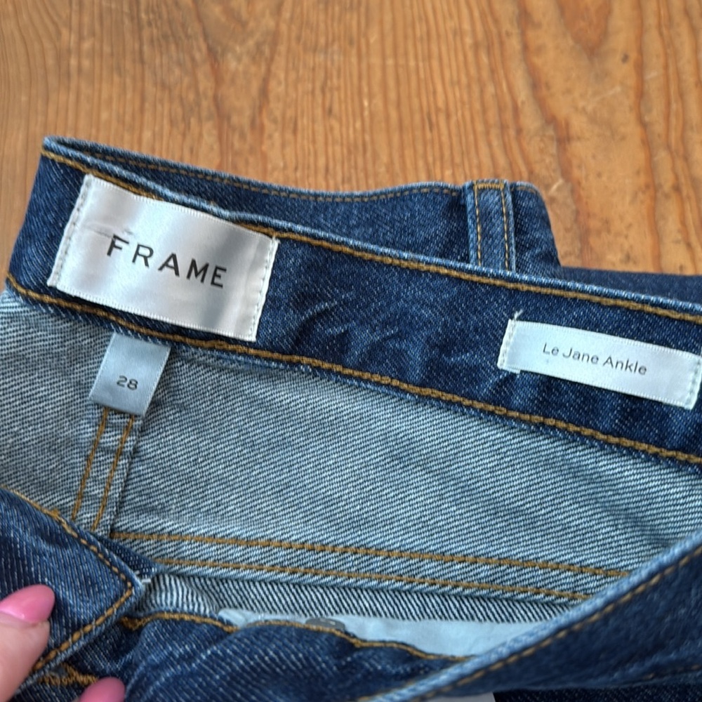 Frame Jeans - Picture 14 of 15